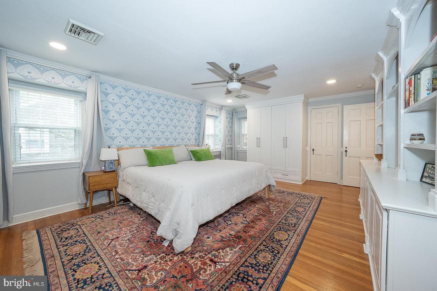 722 Argyle Road photo 46