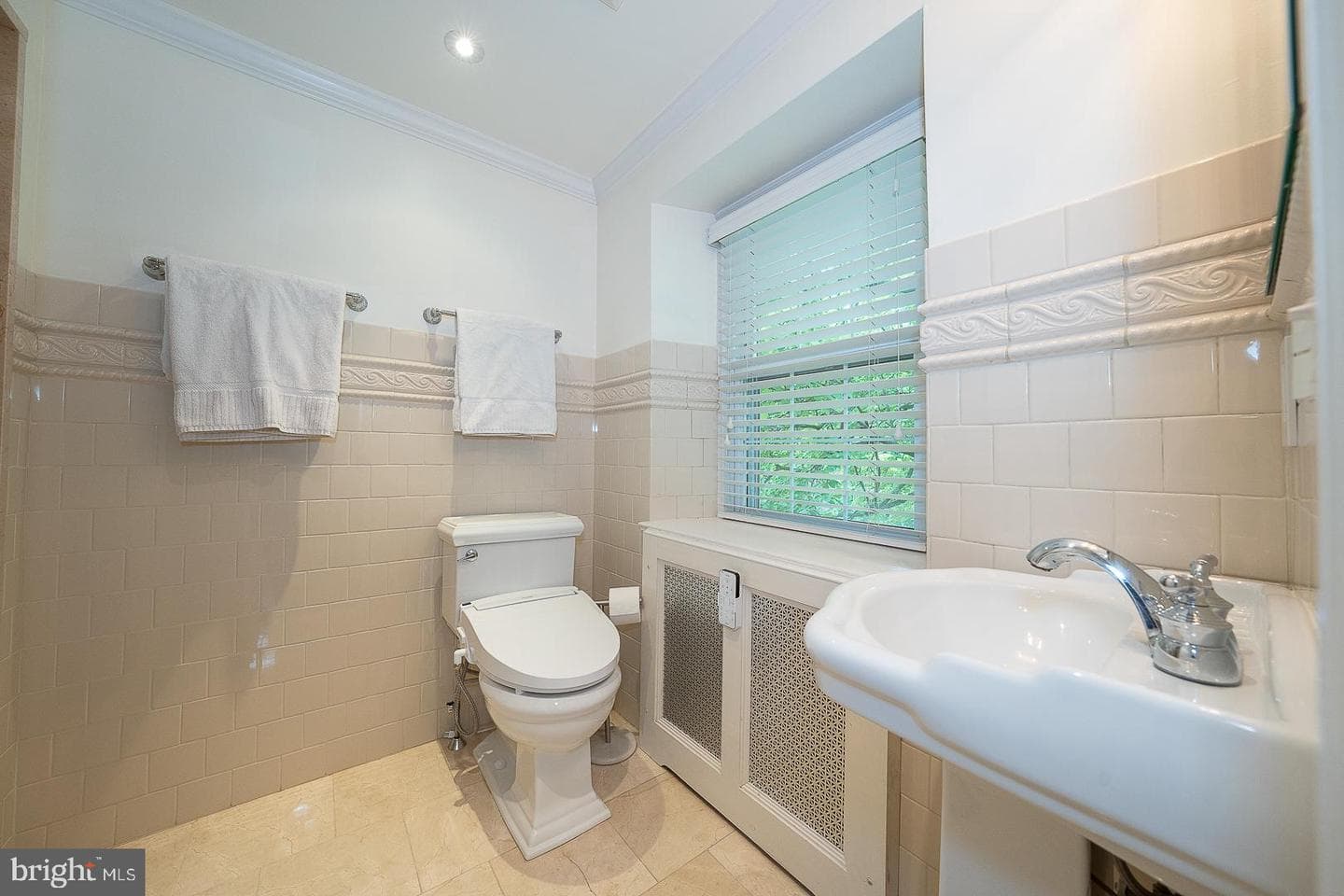 722 Argyle Road photo 48
