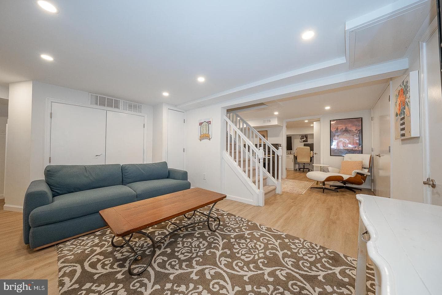 722 Argyle Road photo 53
