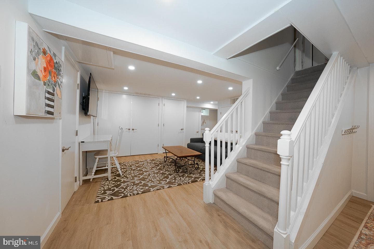 722 Argyle Road photo 54