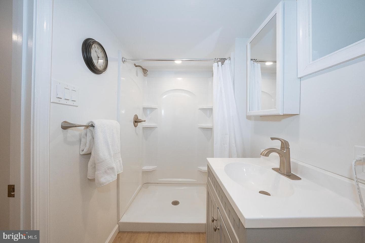 722 Argyle Road photo 58
