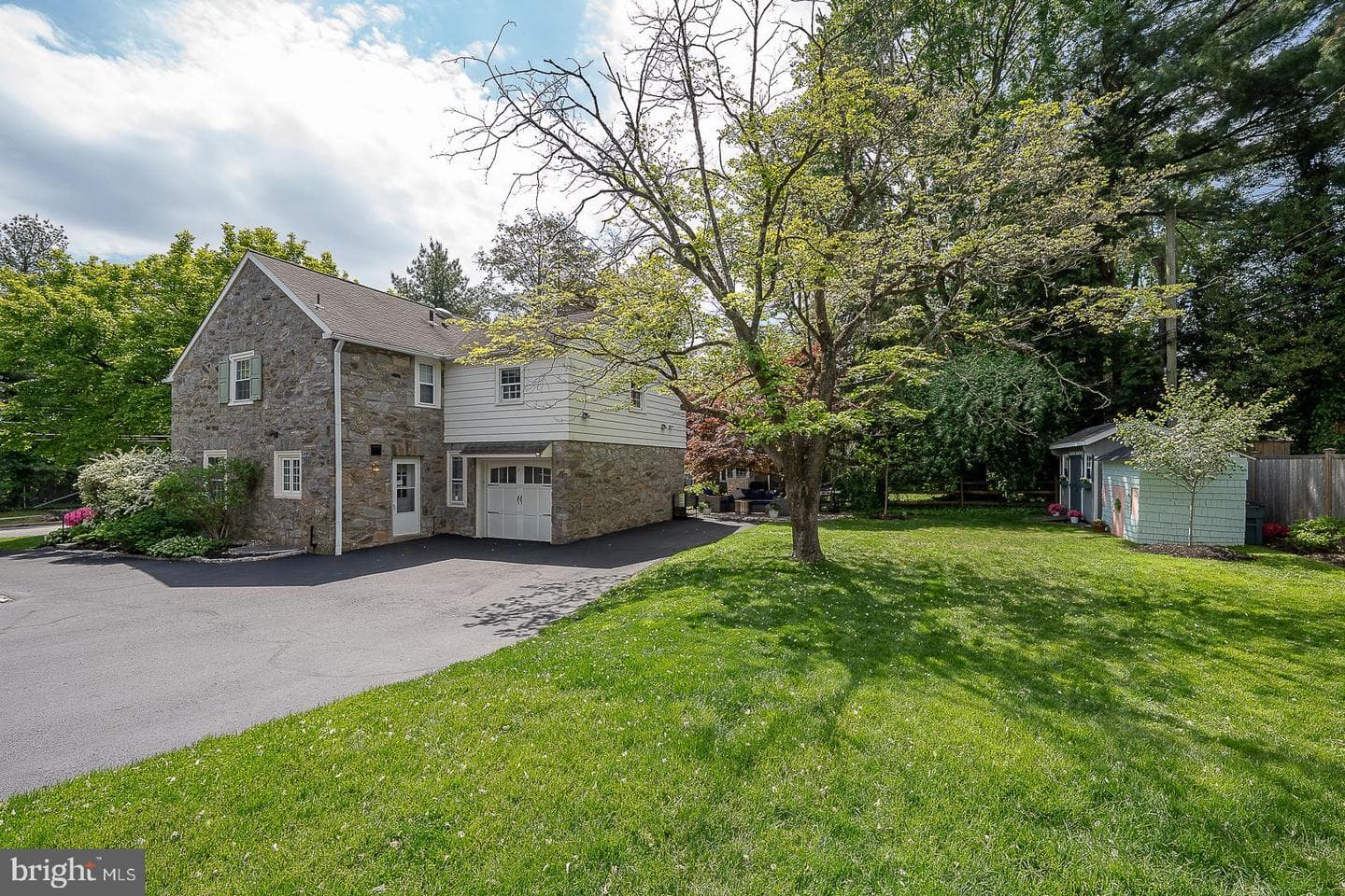 722 Argyle Road photo 7