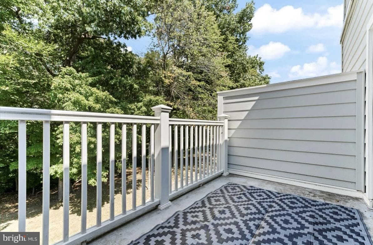 1750 Oakwood Terrace #16c photo 23