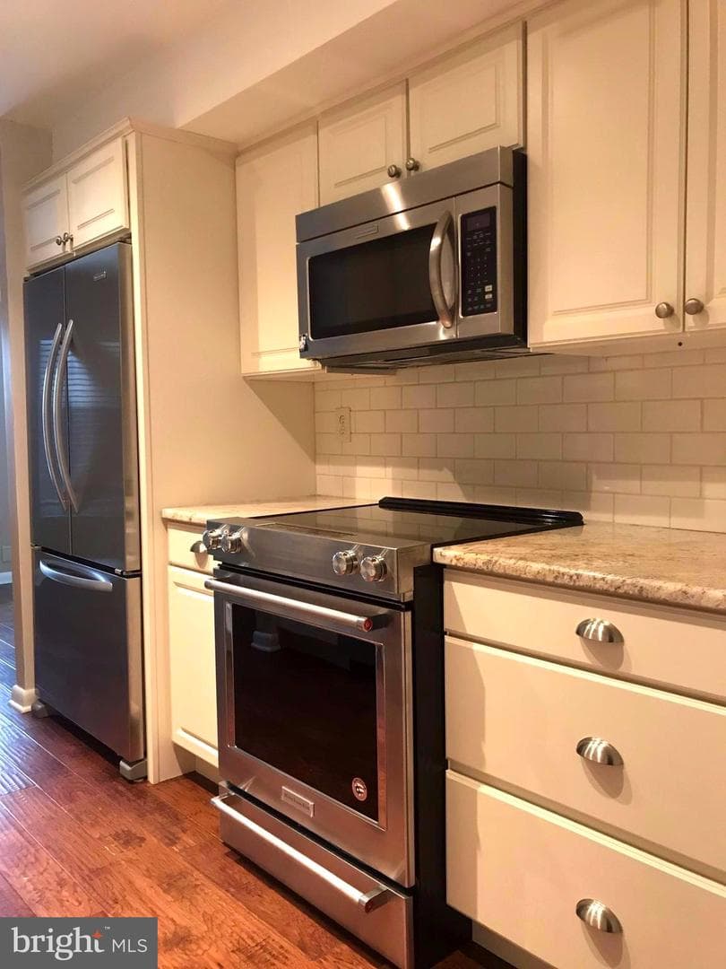 1750 Oakwood Terrace #4c photo 15