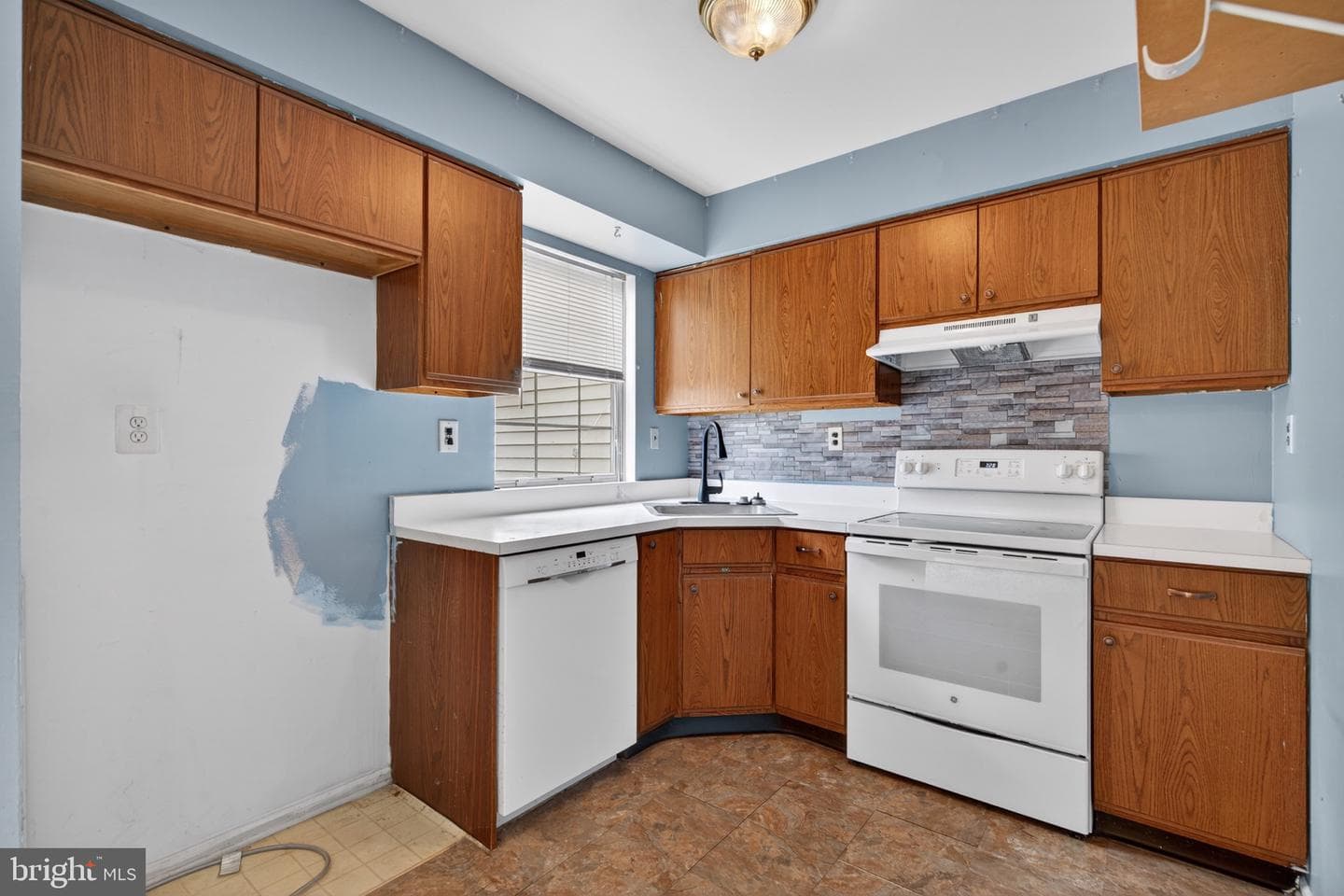 228 Goshen Road photo 6