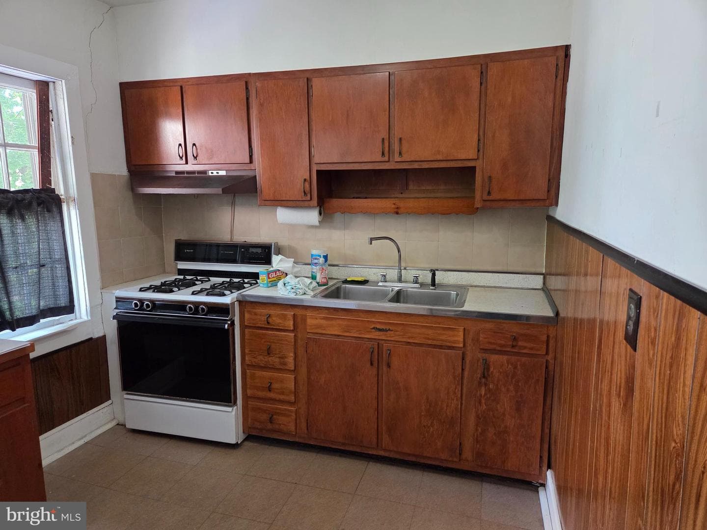 836 Haws Avenue photo 4