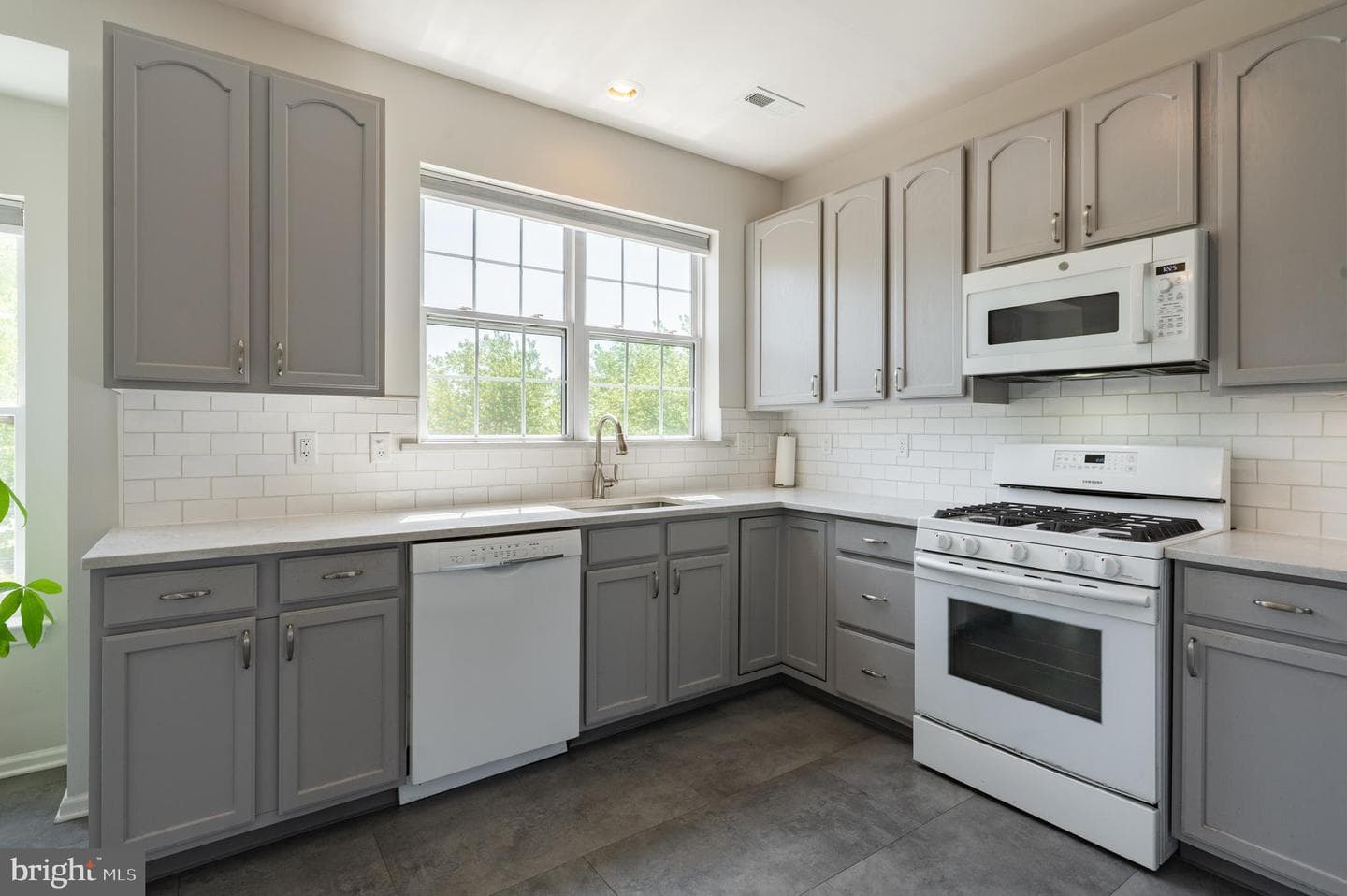 58 Stuart Drive photo 15
