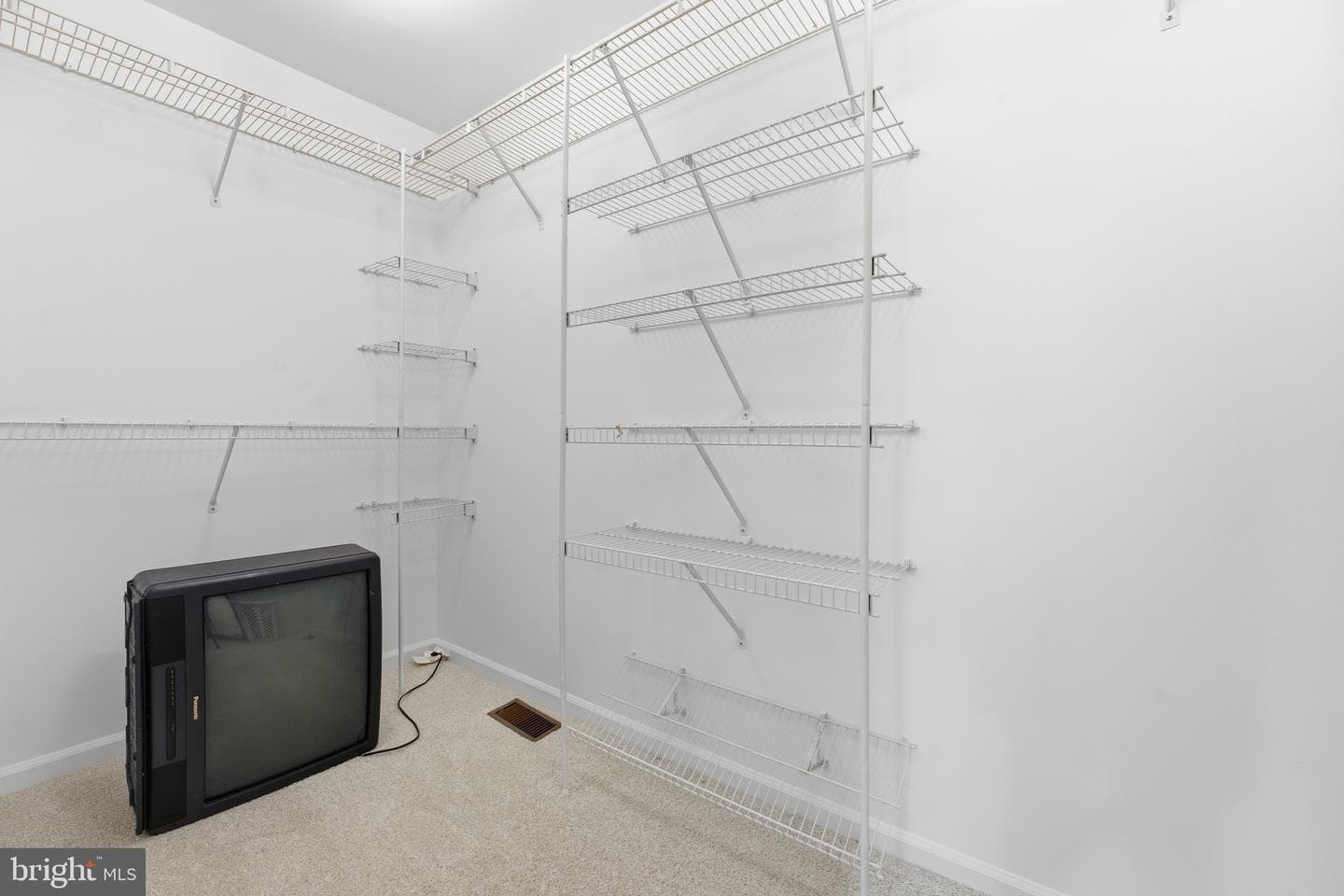 55 Windsor Place photo 46
