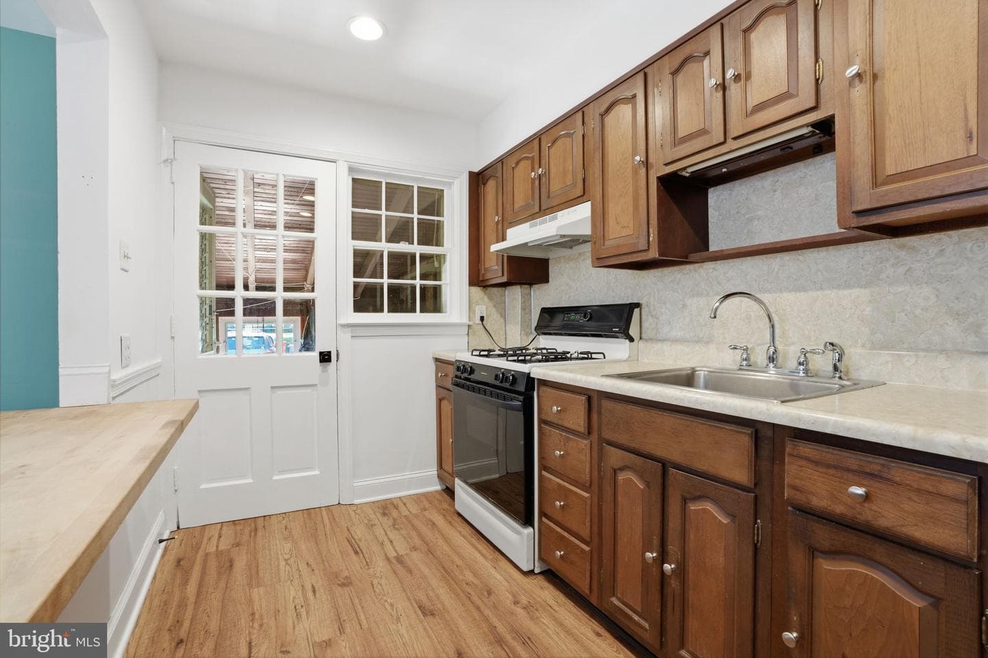 1026 Poplar Street photo 6