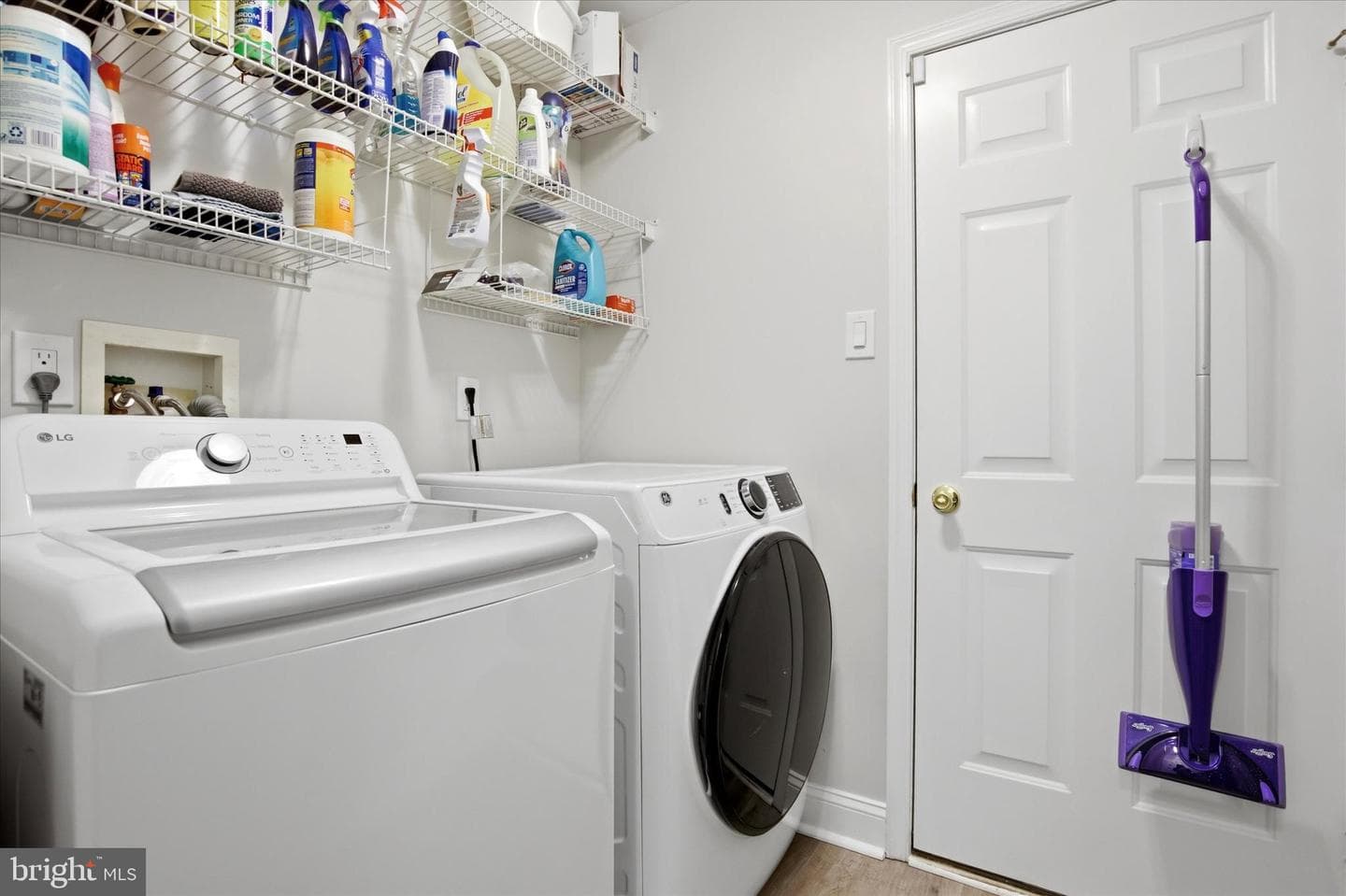325 Green View Court photo 12