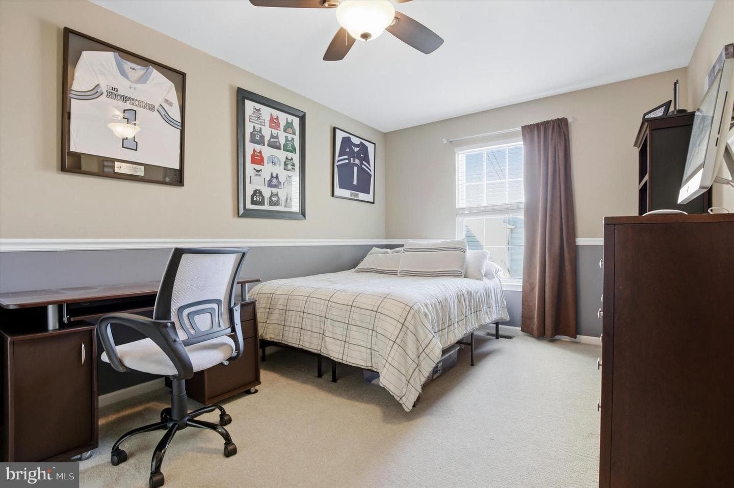 325 Green View Court photo 16