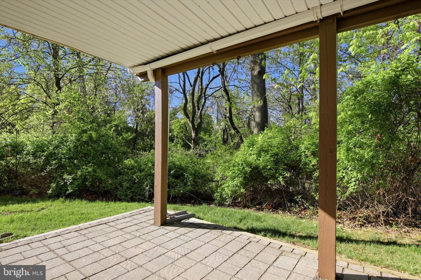 325 Green View Court photo 23