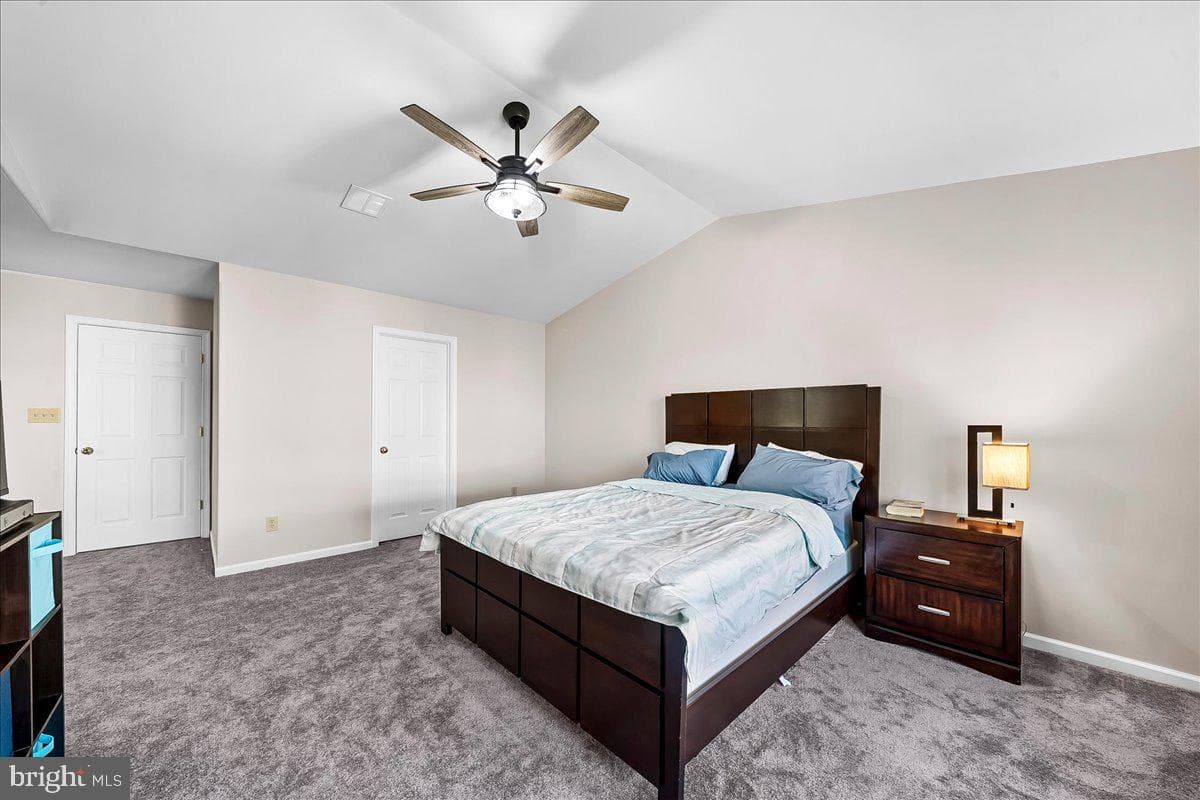 4001 Sarah Court photo 19