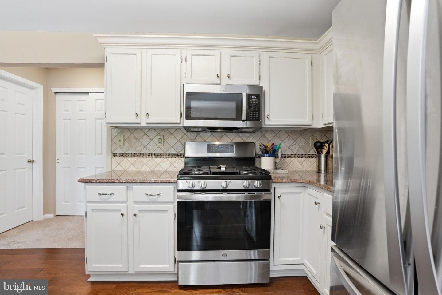 667 Birch Circle photo 10