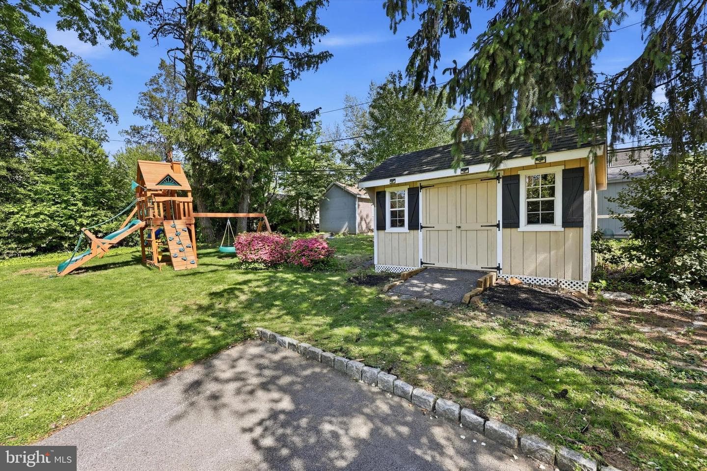 404 Cheltena Avenue photo 32