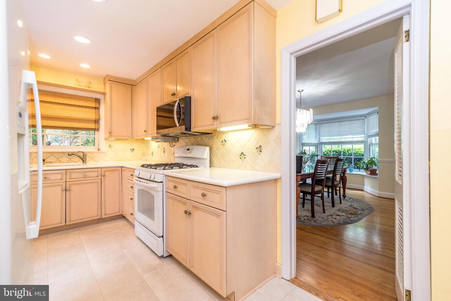 139 Kingston Road photo 9