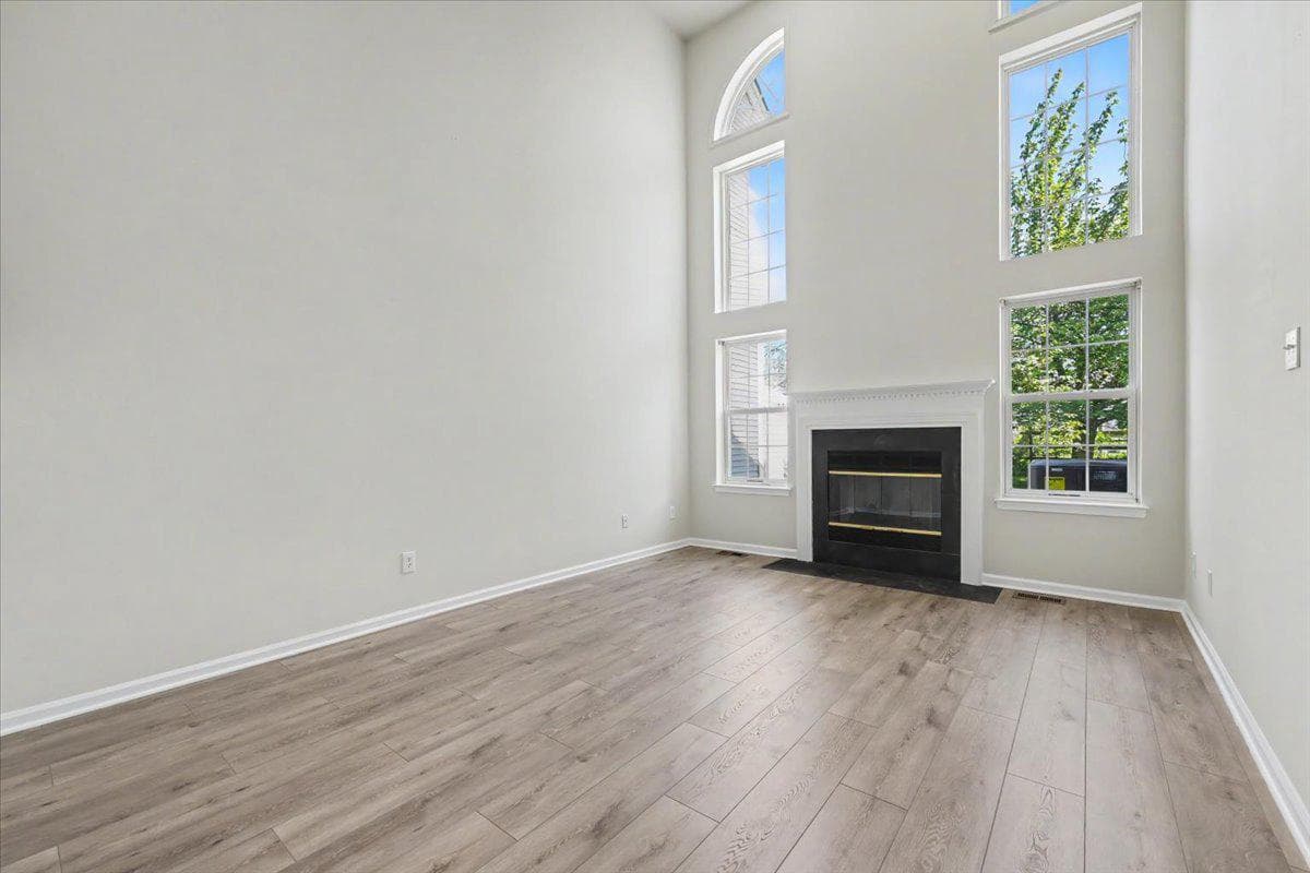 408 Aqueduct Drive photo 2