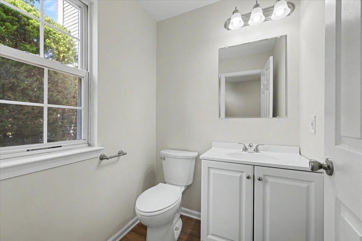 408 Aqueduct Drive photo 9
