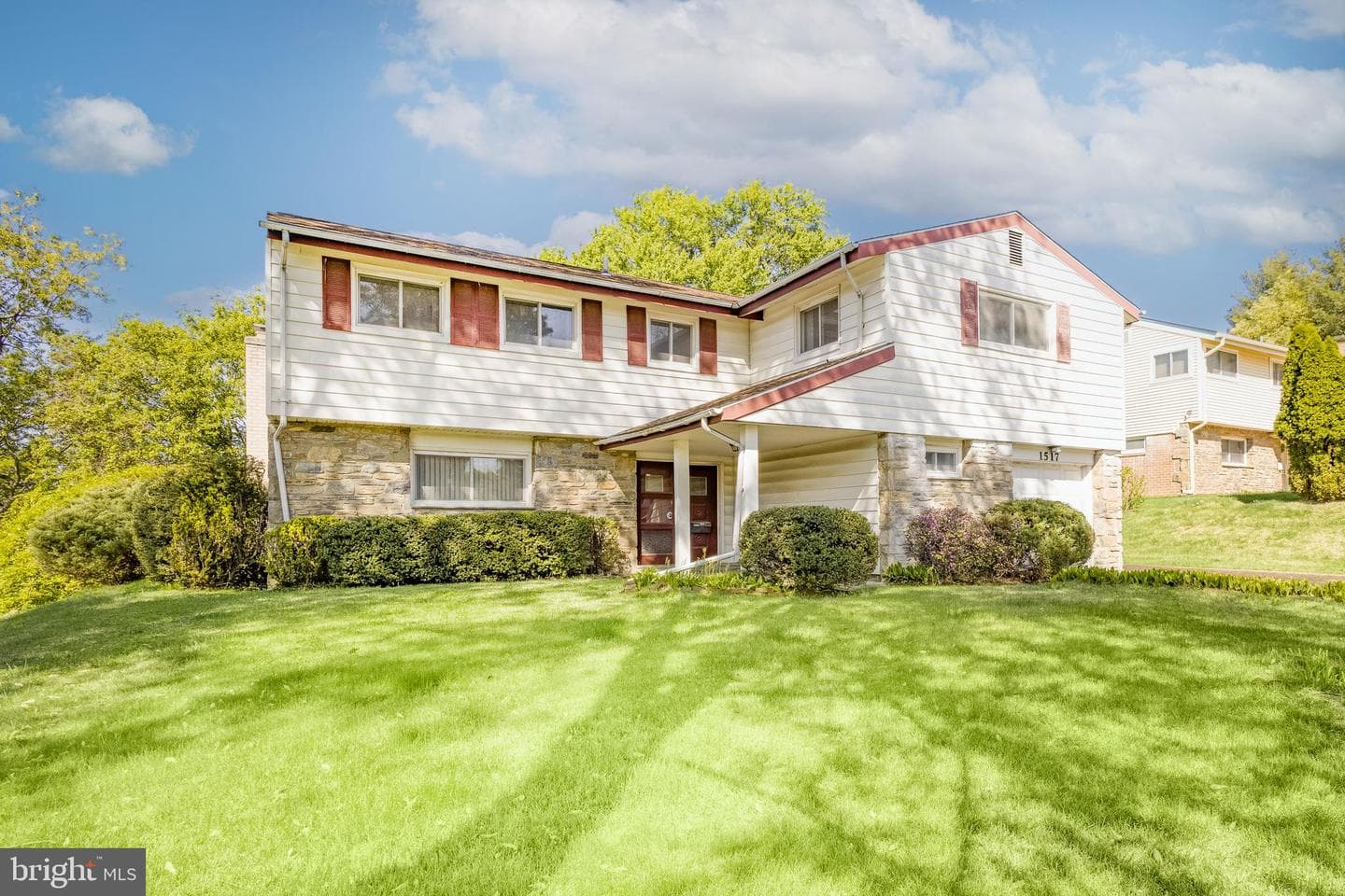 1517 Thornberry Road photo 2