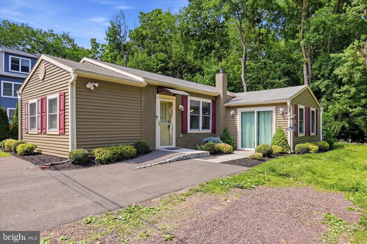 225 S Park Road, Sanatoga