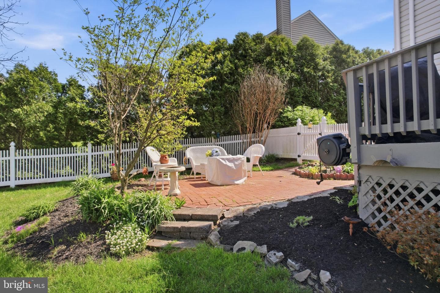 230 Sandown Court photo 7