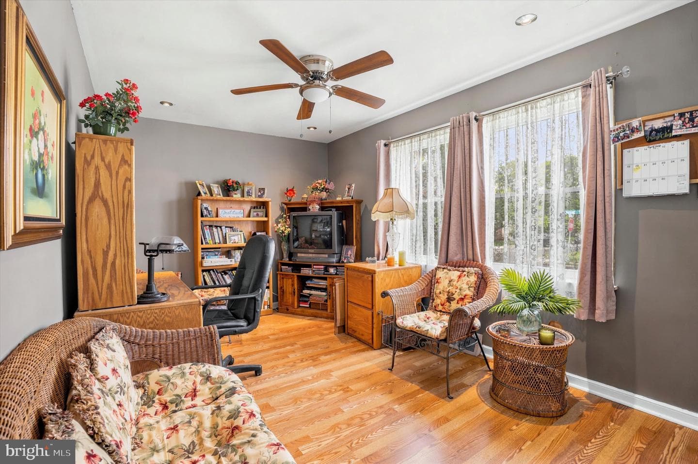 654 Oakdale Avenue photo 3