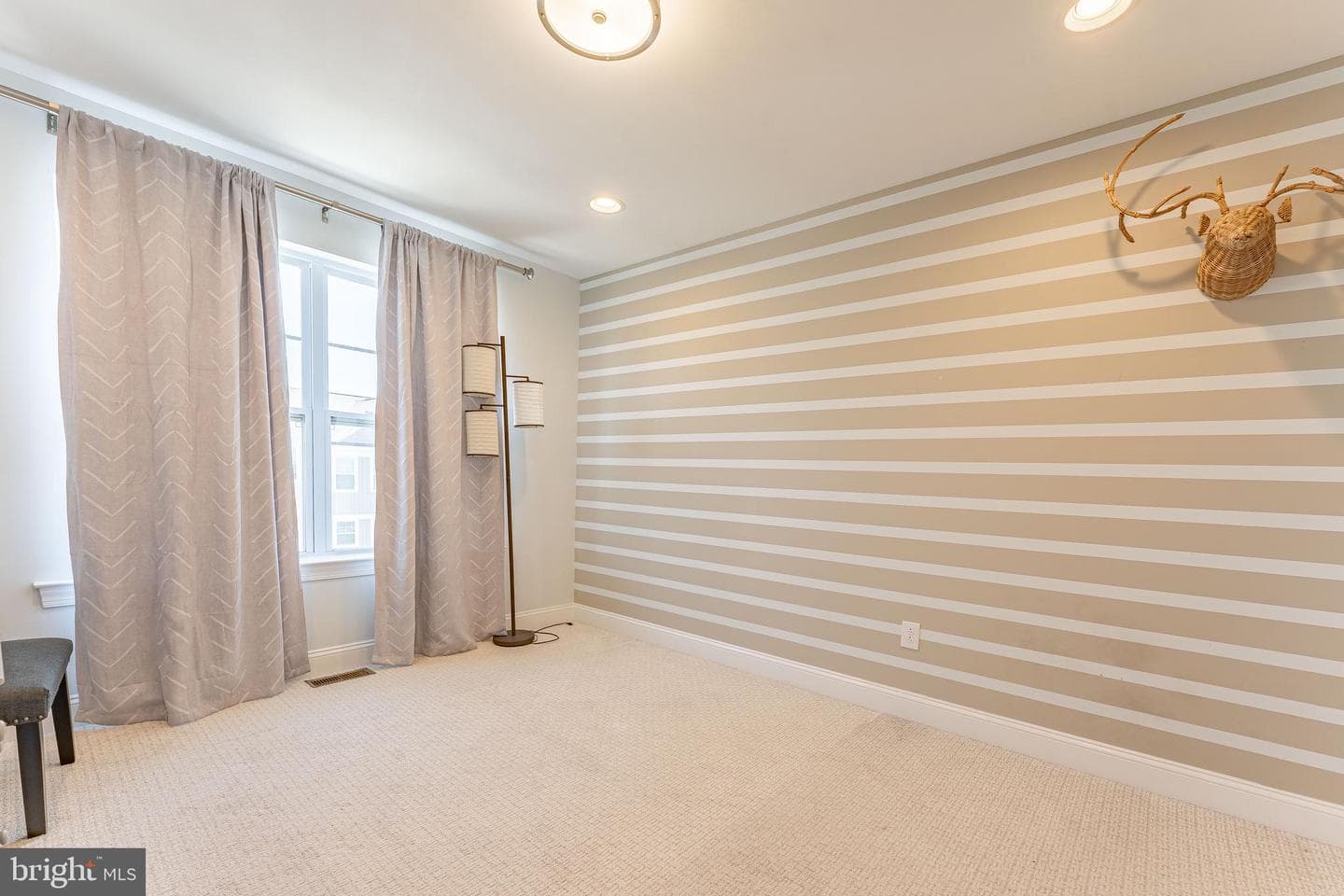 187 Larrabee Way photo 32