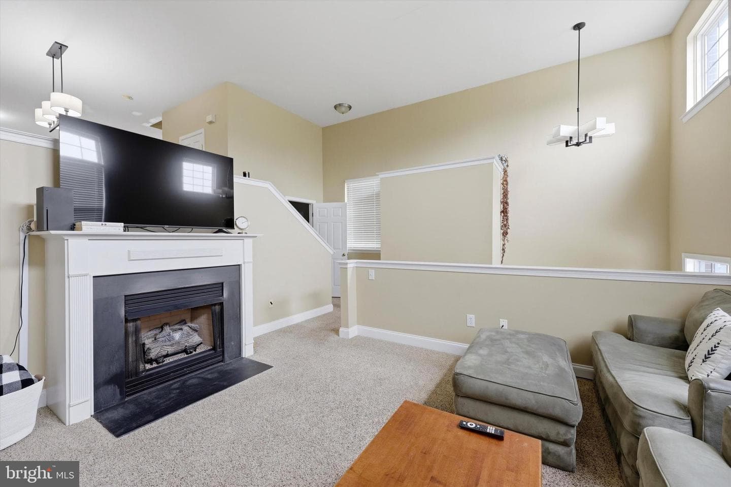 422 W 5th Avenue photo 3