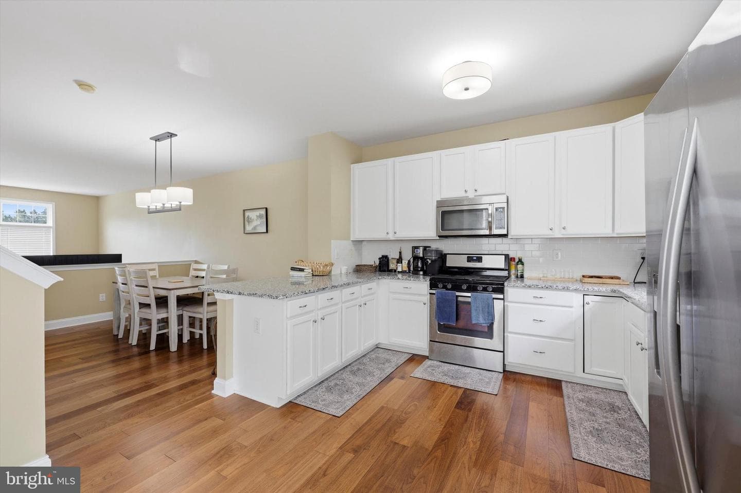 422 W 5th Avenue photo 5