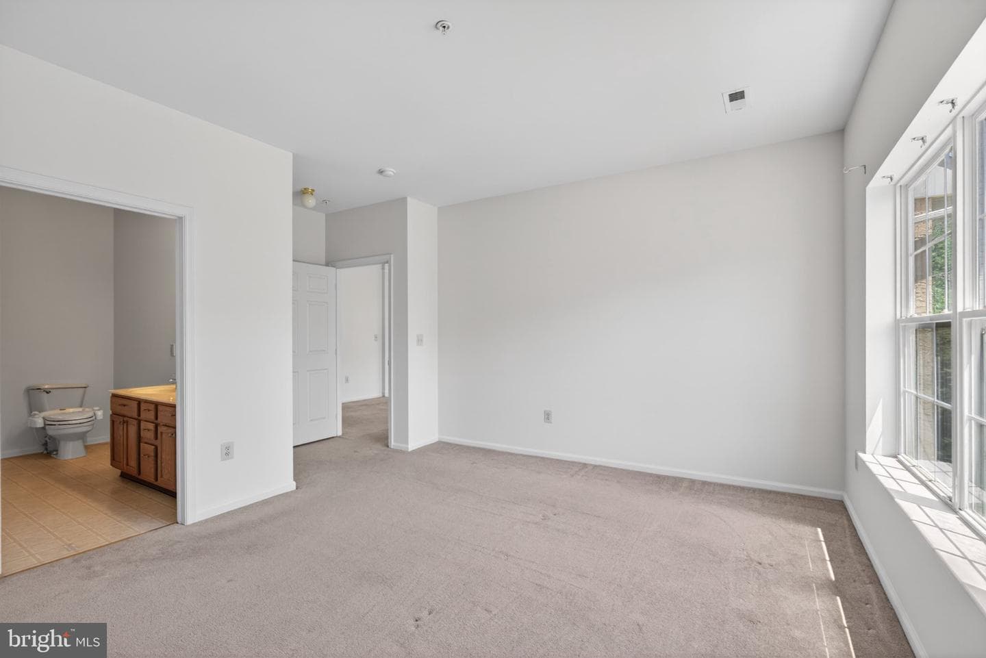 18 Trent Lane #18 photo 7
