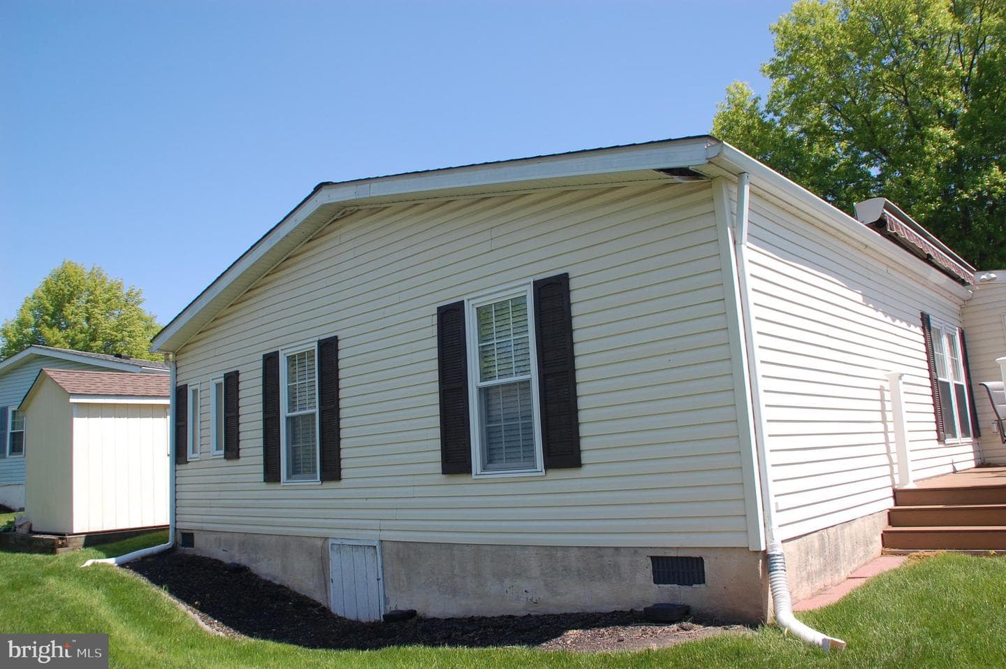 12 Victoria Court photo 42