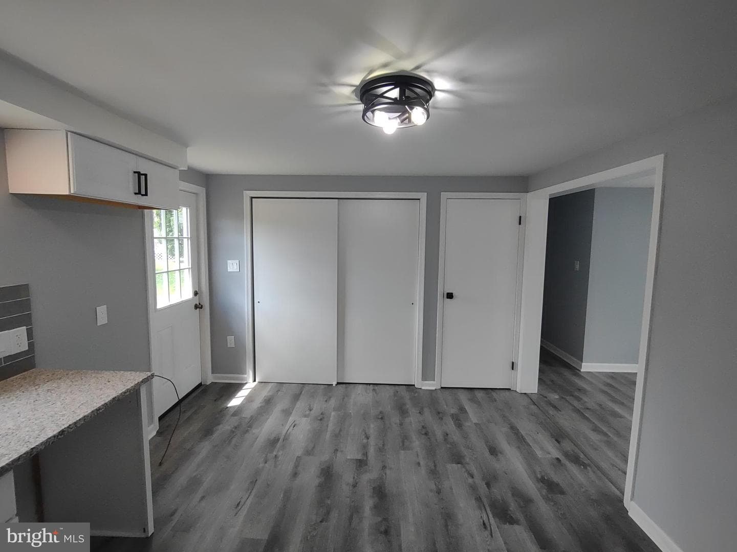 138 Houston Avenue photo 9