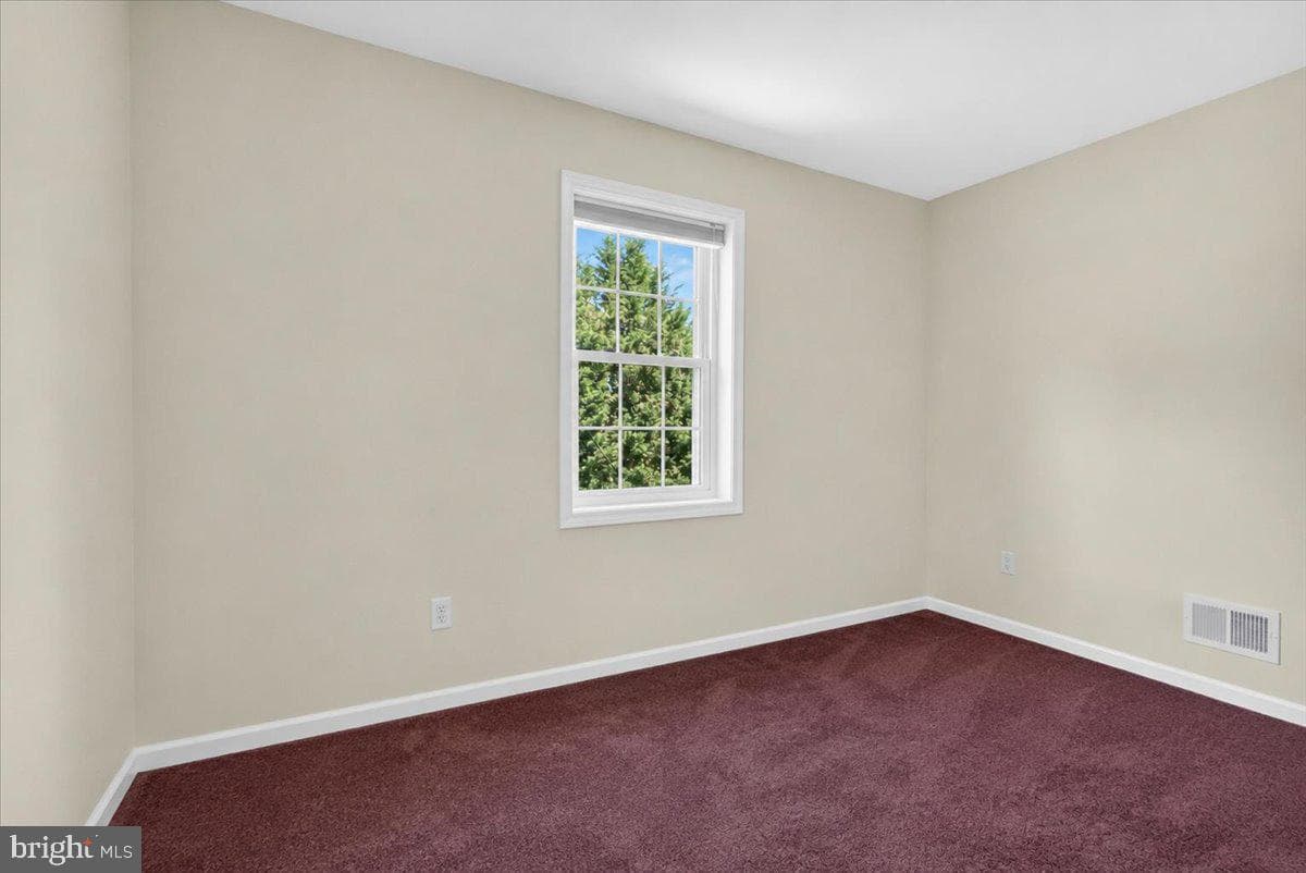 560 Susan Drive photo 31