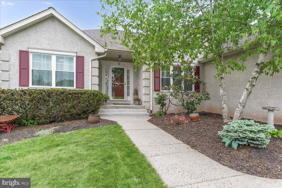 67 Pine Hurst Drive photo 2