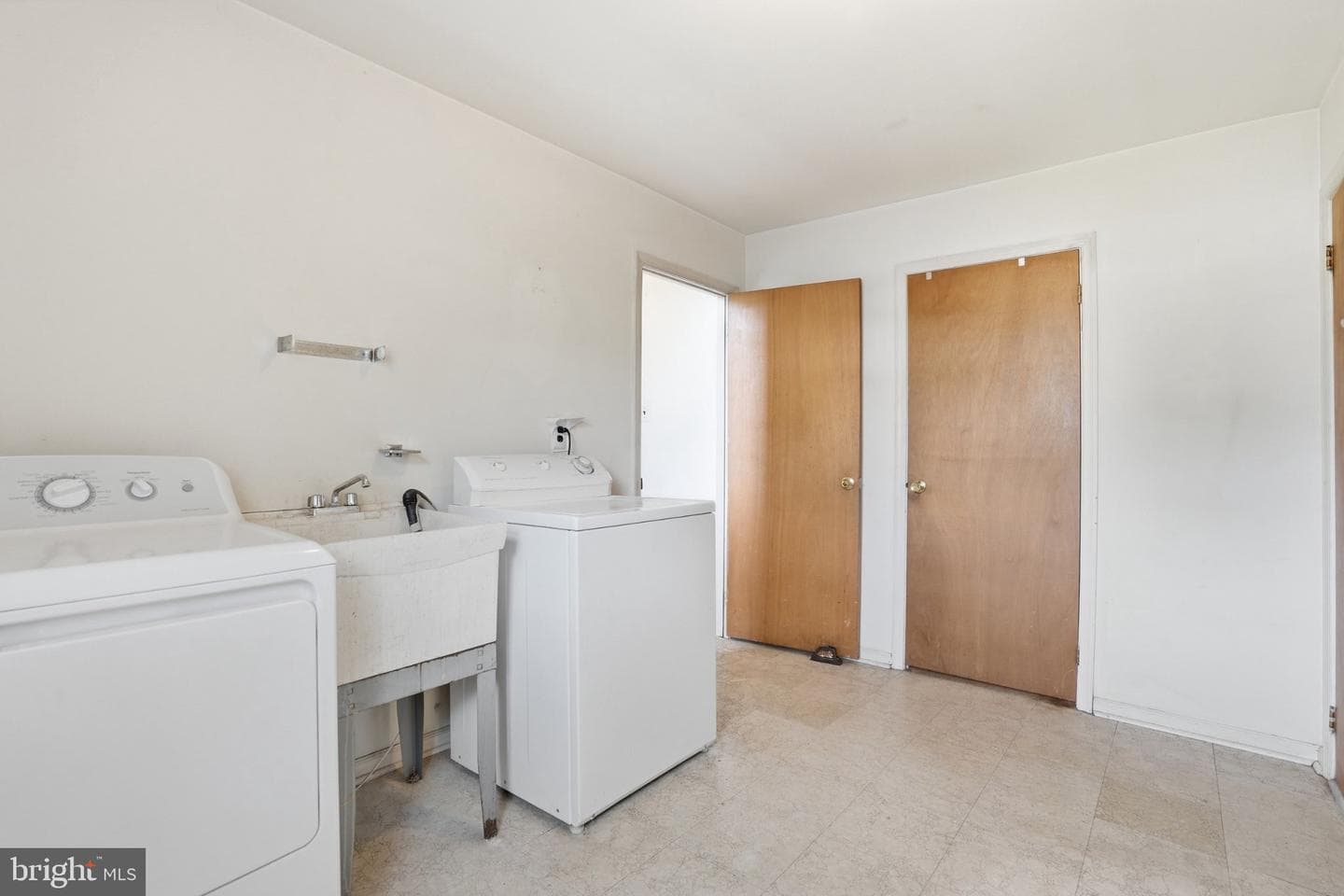 330 Wexford Road photo 31