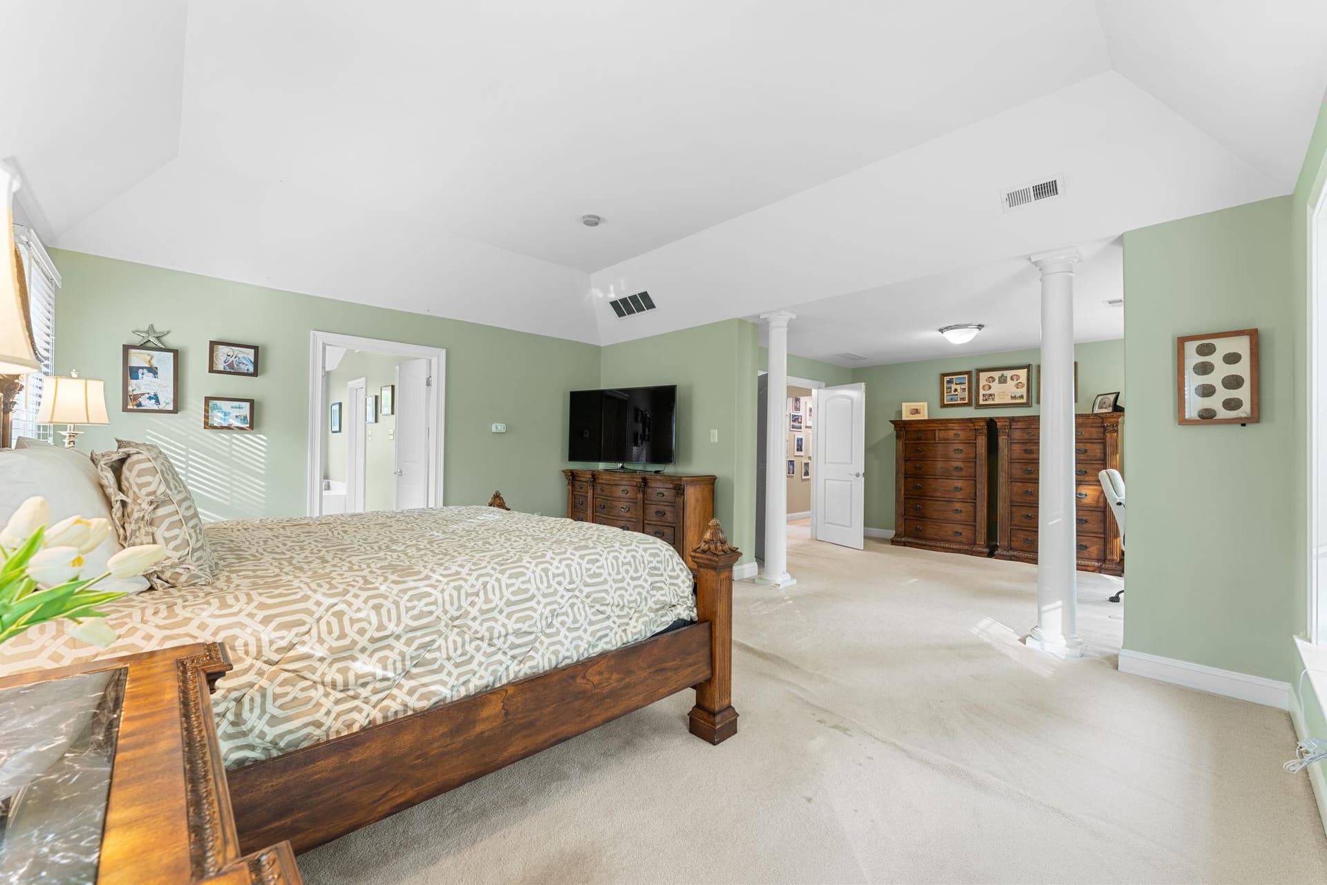 912 Ashbourne Way photo 22