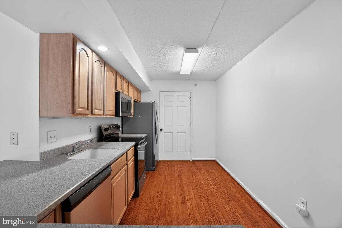 627 Brandon Road photo 8