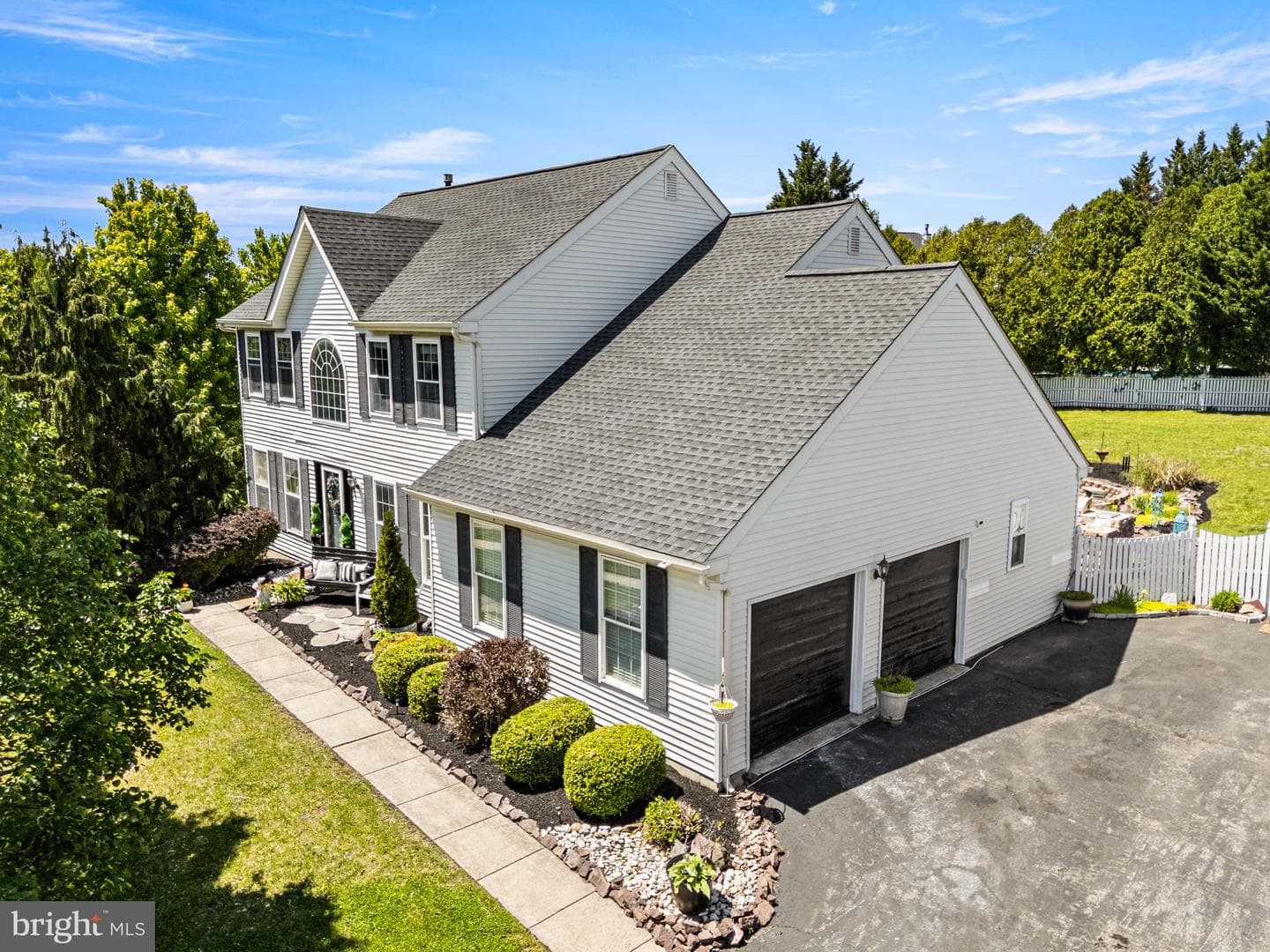 247 Green Tree Road photo 2