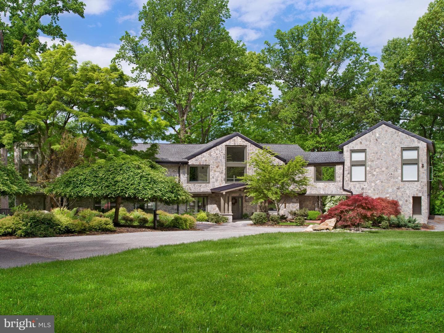 50 Fairview Road photo 3