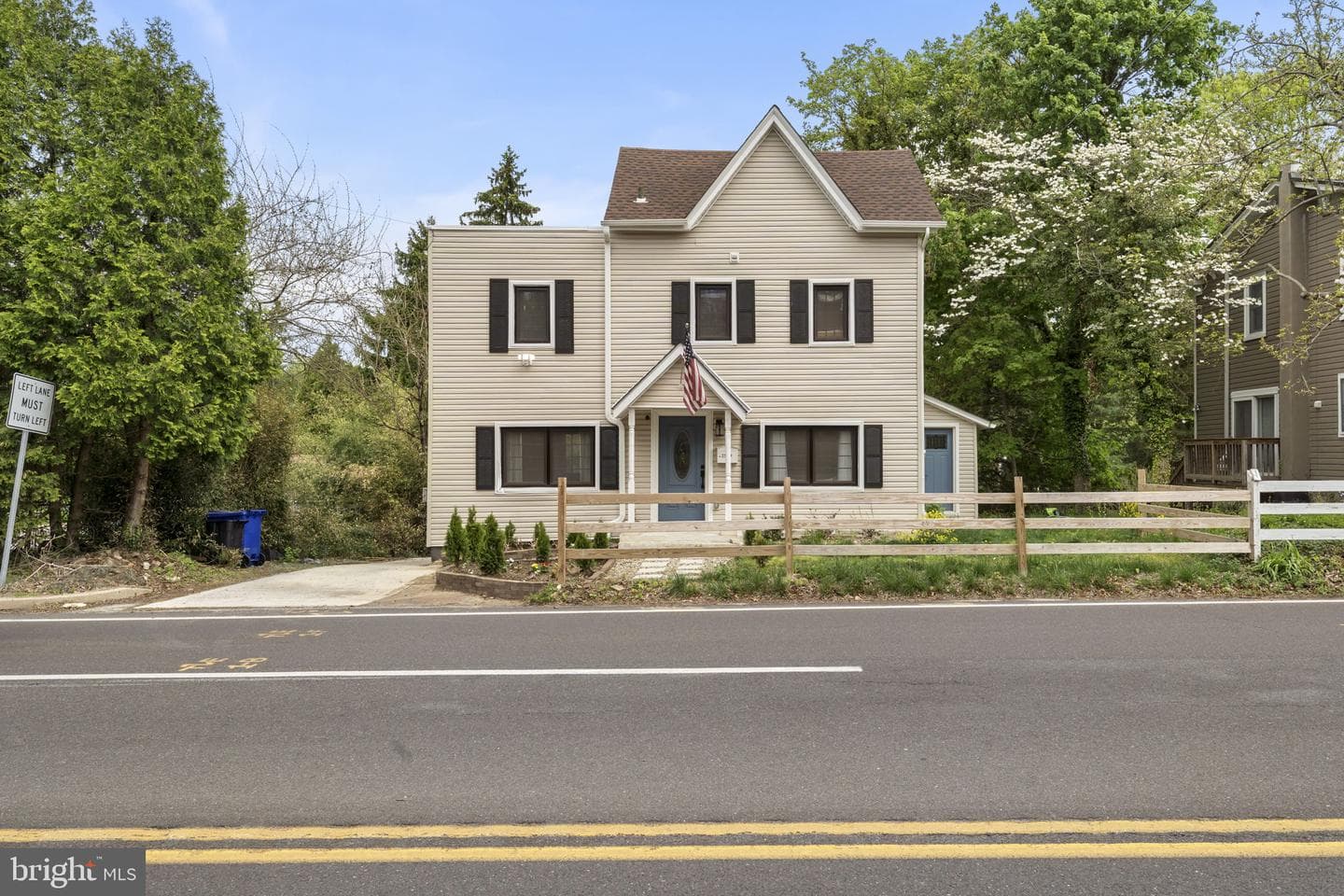 2549 W Church Road, Glenside
