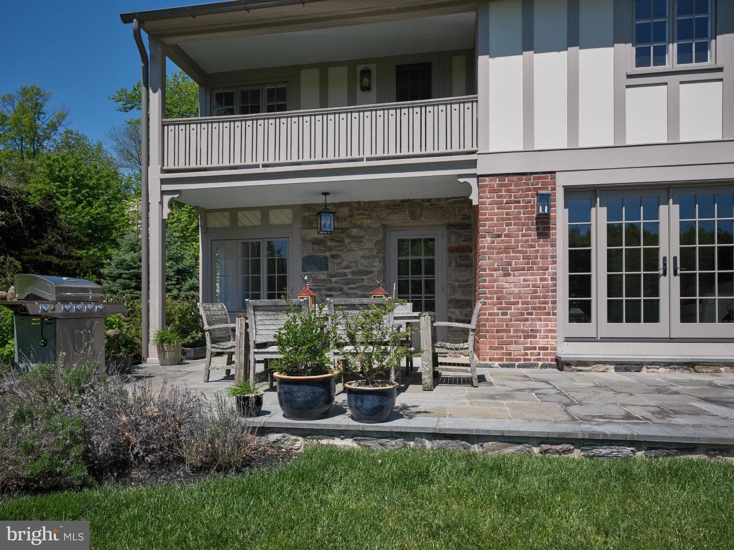 617 Harriton Road photo 32