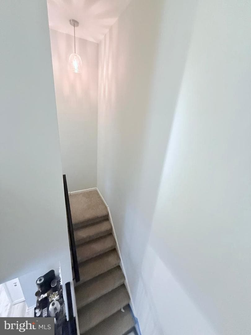 279 Lawndale Avenue photo 26