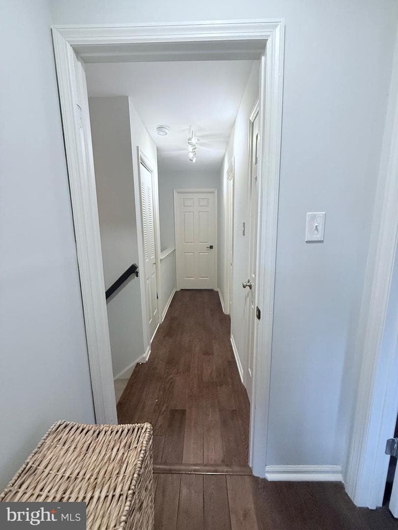 279 Lawndale Avenue photo 32