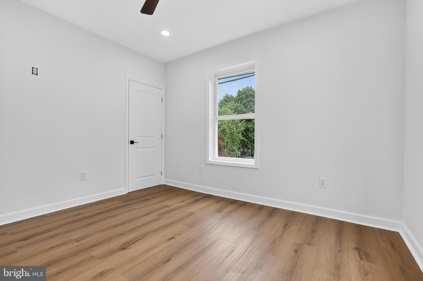 1121 Markley Street photo 20