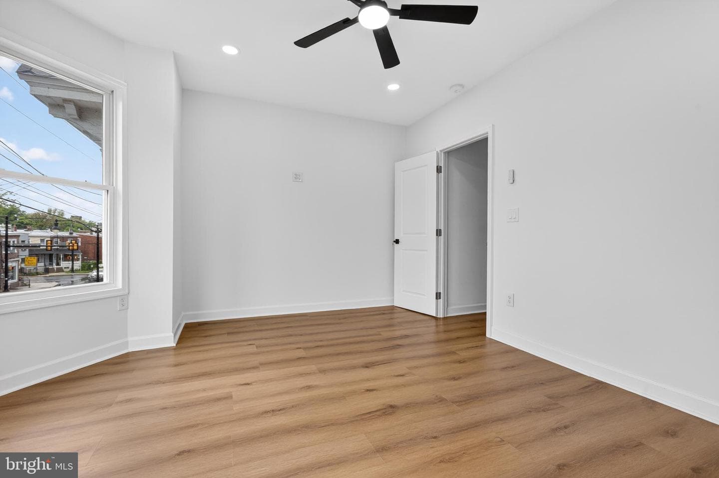 1121 Markley Street photo 25