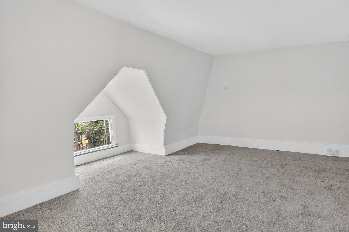 1121 Markley Street photo 34