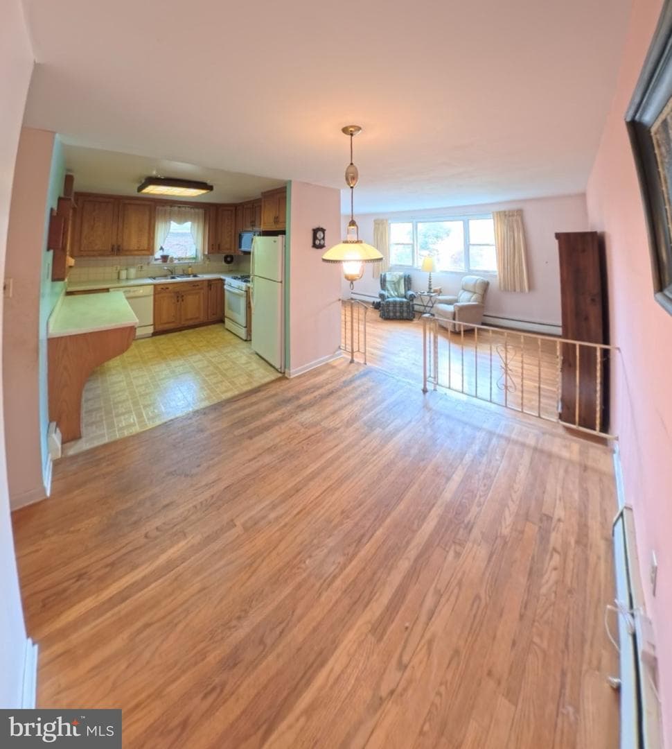 60 Hamilton St. photo 6
