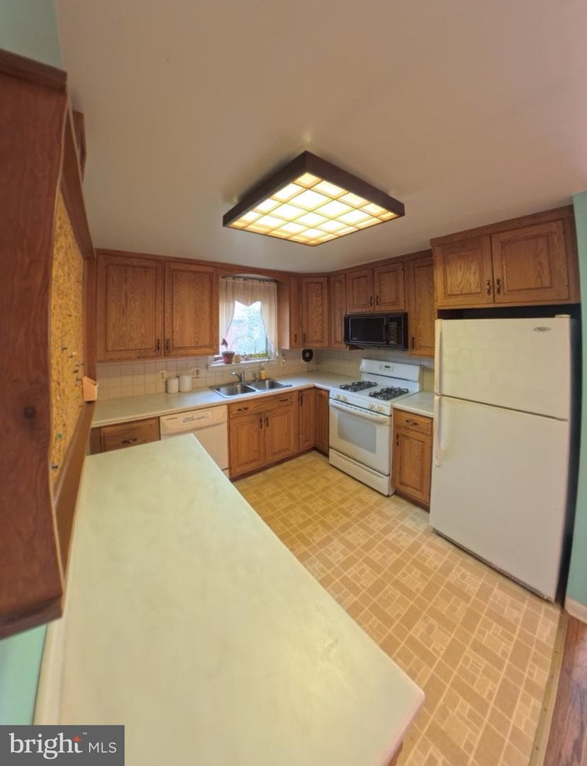 60 Hamilton St. photo 7
