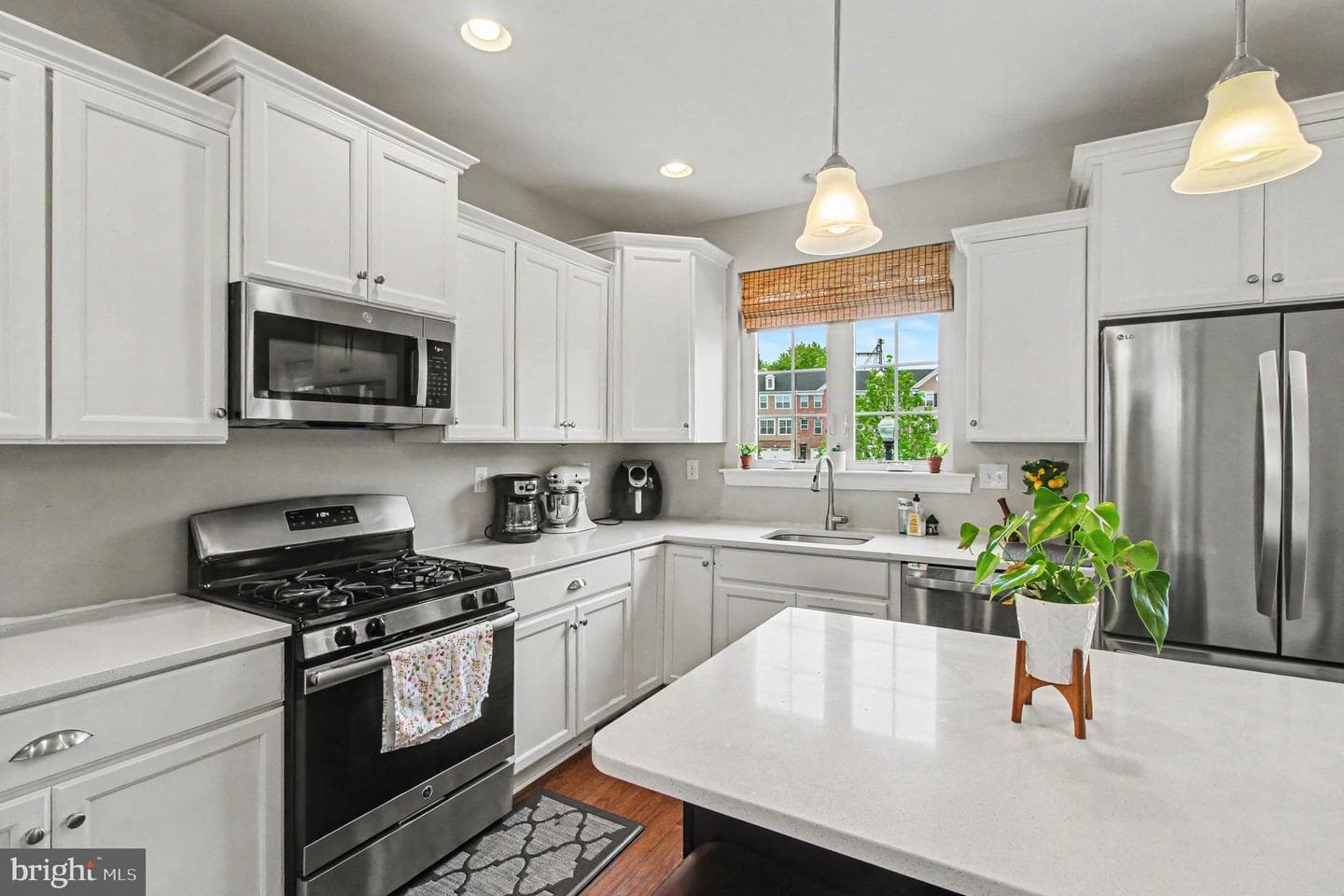 100 Arlington Lane photo 10