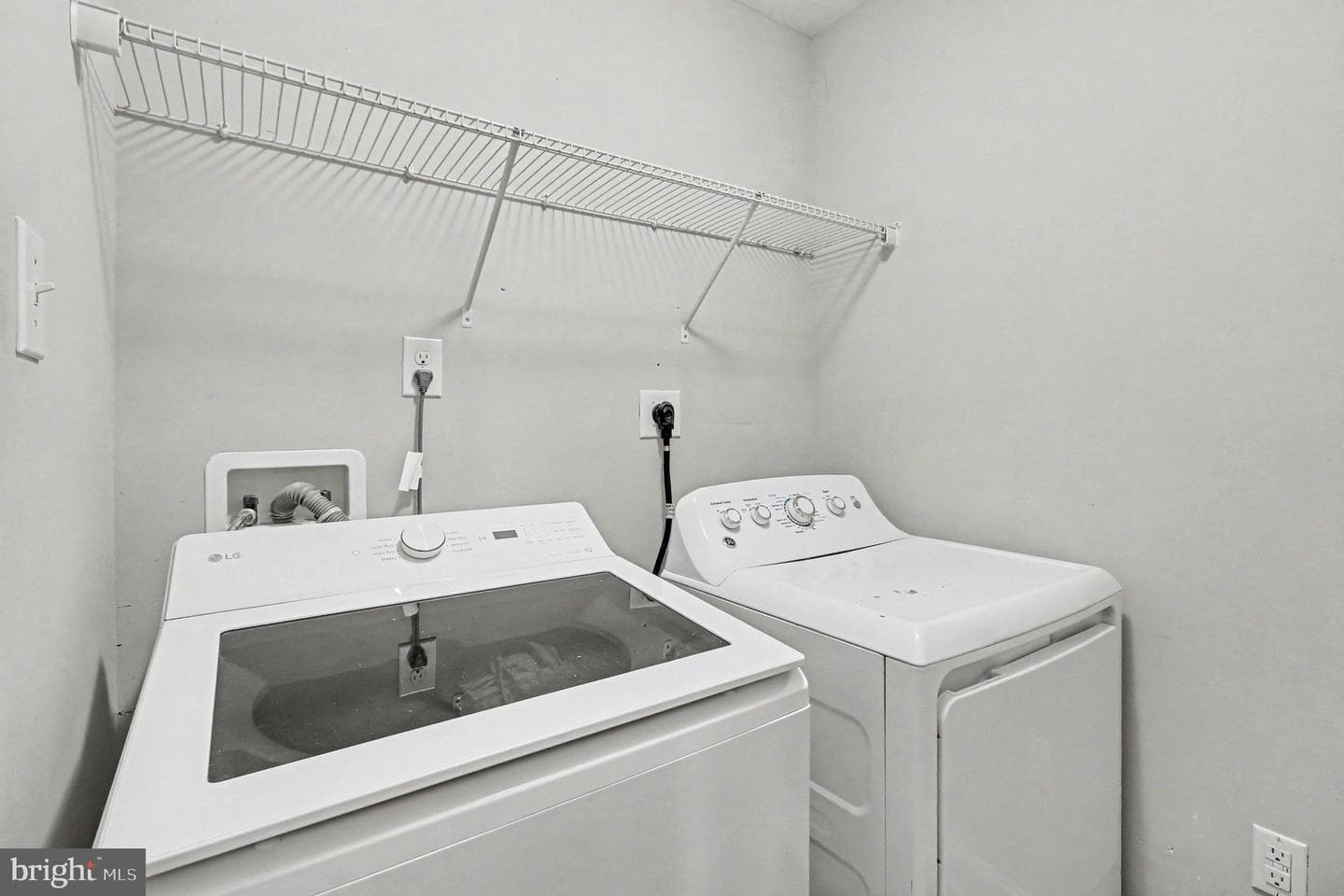 100 Arlington Lane photo 23